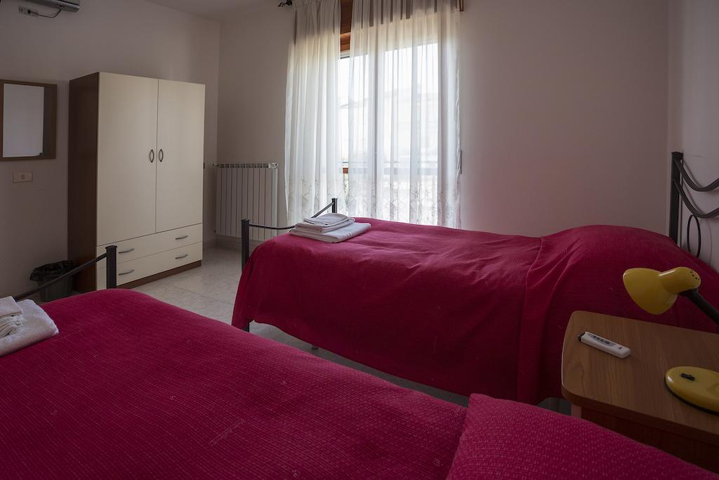 Casa Vacanze Isabella Aliano Екстериор снимка