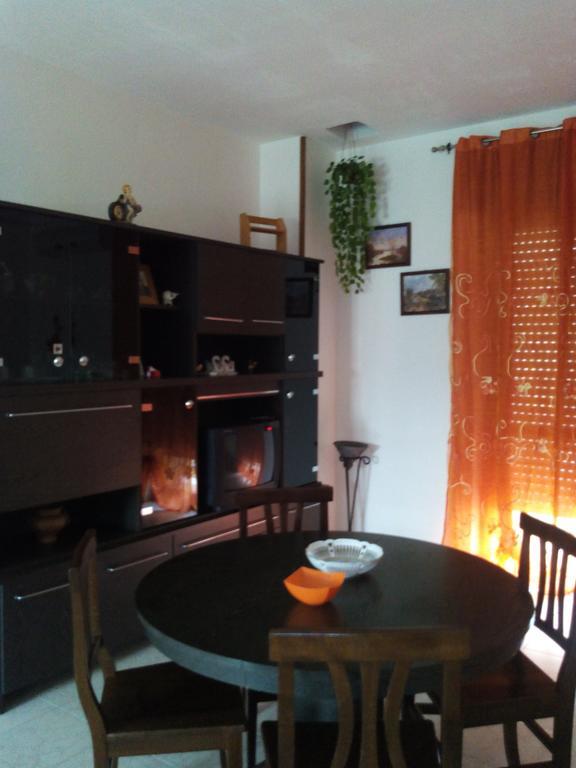 Casa Vacanze Isabella Aliano Екстериор снимка