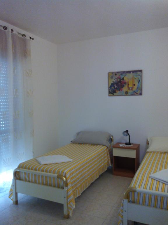 Casa Vacanze Isabella Aliano Екстериор снимка