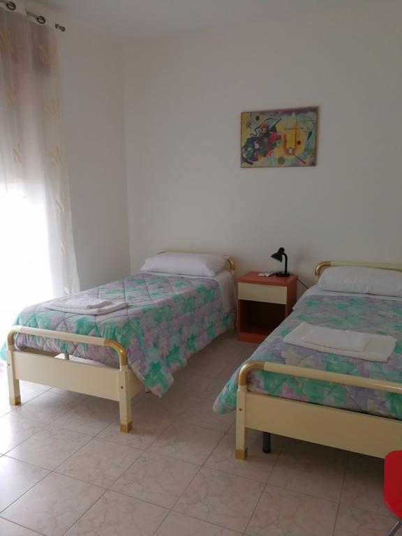 Casa Vacanze Isabella Aliano Екстериор снимка